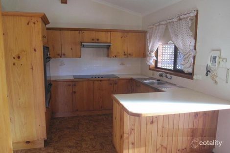 Property photo of 7 Birkdale Grove Bomaderry NSW 2541