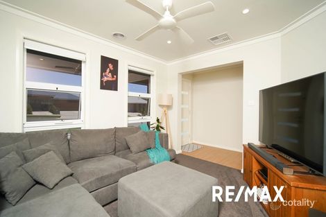 Property photo of 1 Thane Court Lloyd NSW 2650