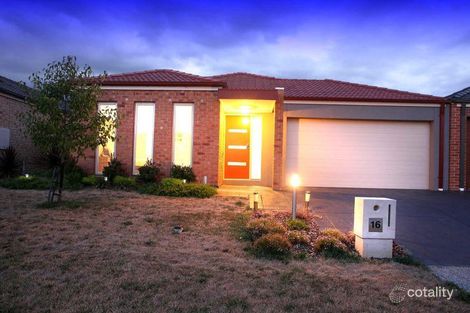 Property photo of 16 Monbulk Crescent Rowville VIC 3178