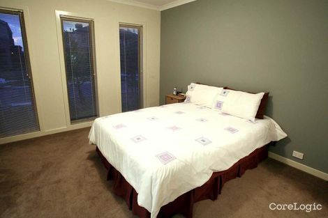 Property photo of 16 Monbulk Crescent Rowville VIC 3178