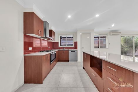 Property photo of 13 Cheviot Drive Truganina VIC 3029