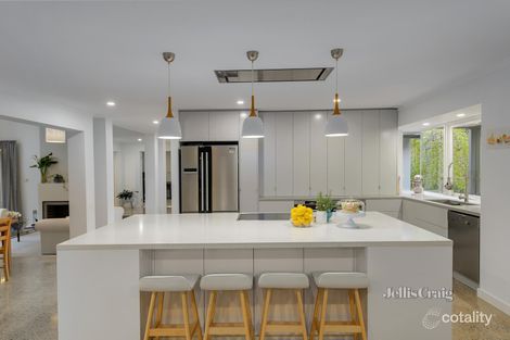 Property photo of 10 Cudgee Court Research VIC 3095