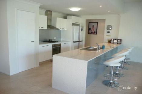 90 Rumrunner St, Mermaid Waters, QLD 4218