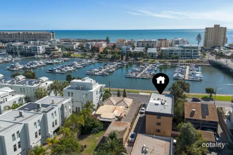 2/17 Adelphi Tce, Glenelg North, SA 5045