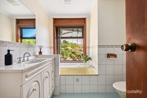 Property photo of 5 Narida Street Hallett Cove SA 5158