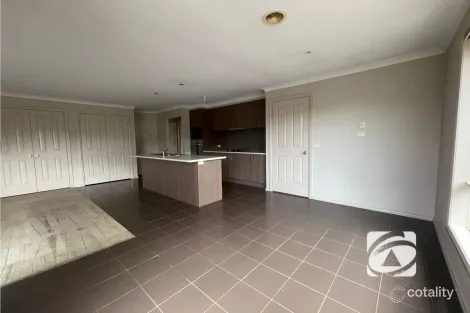 Property photo of 107 Melzak Way Berwick VIC 3806