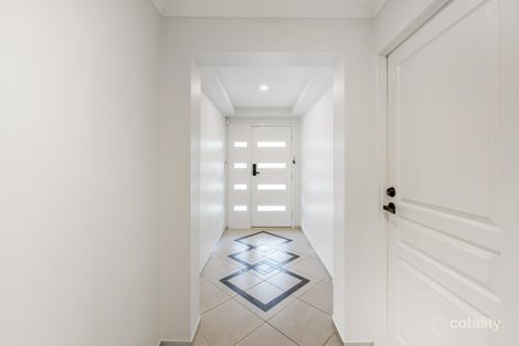 Property photo of 1 Trisha Close Victoria Point QLD 4165