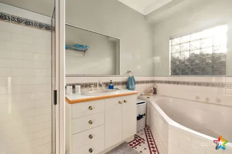 Property photo of 3 Berkeley Close Wodonga VIC 3690