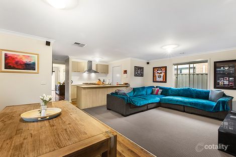 Property photo of 33 Arrow Road Cranbourne East VIC 3977
