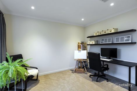 Property photo of 9 Parkstone Crescent Point Cook VIC 3030