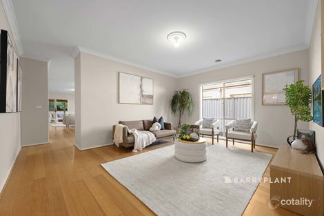 Property photo of 32 St Leonard Way Pakenham VIC 3810