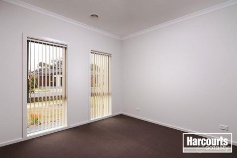 Property photo of 14 Wattlewoods Place Carrum Downs VIC 3201