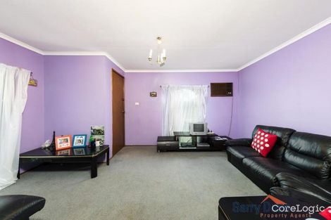 Property photo of 23 Othello Avenue Rosemeadow NSW 2560