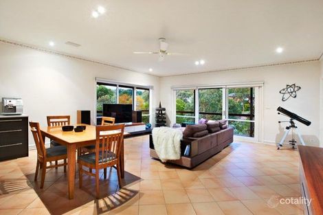 Property photo of 24 Kalbar Road Eltham VIC 3095