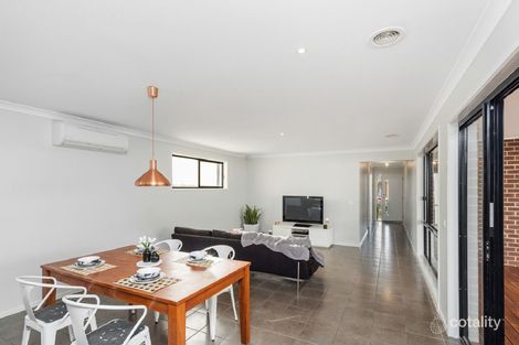 Property photo of 15 Scales Lane Burnside Heights VIC 3023