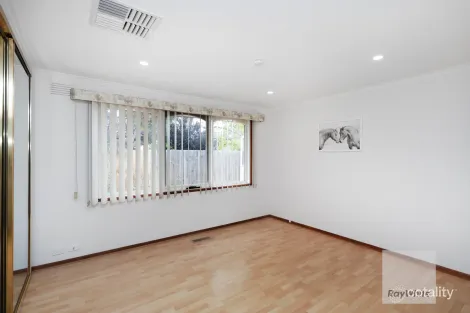 Property photo of 7 Fisher Grove Tullamarine VIC 3043