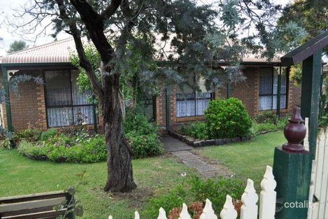 6 Davies St, Darley, VIC 3340