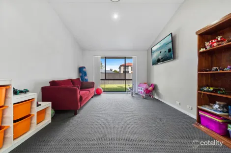 Property photo of 18 Strowe Place Bracken Ridge QLD 4017