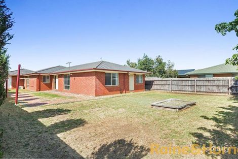 Property photo of 8 Champagne Way Hillside VIC 3037