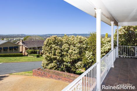 Property photo of 61 Henwood Avenue Kooringal NSW 2650