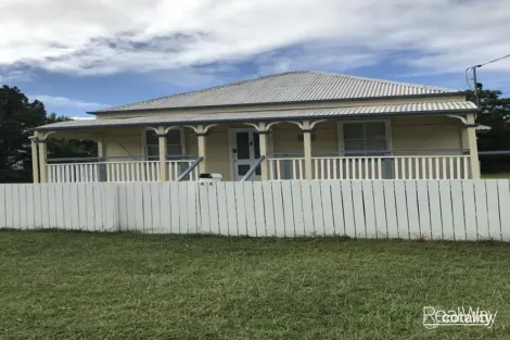 44 Frederick St, Newtown, QLD 4305