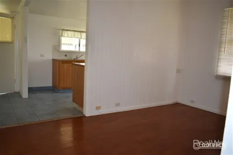 Property photo of 44 Frederick Street Newtown QLD 4305