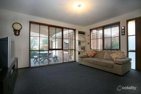 Property photo of 16 Dunnell Rise Berwick VIC 3806