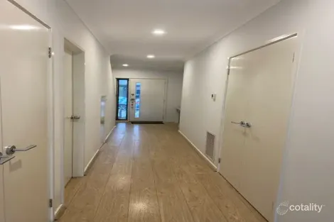 Property photo of 24 Bluegrass Street Tarneit VIC 3029