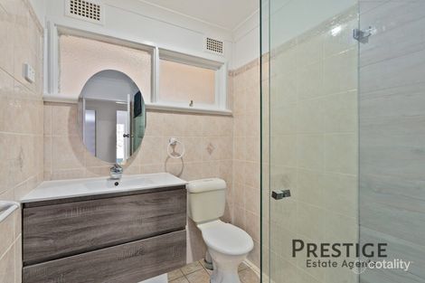 Property photo of 2 Megan Avenue Smithfield NSW 2164