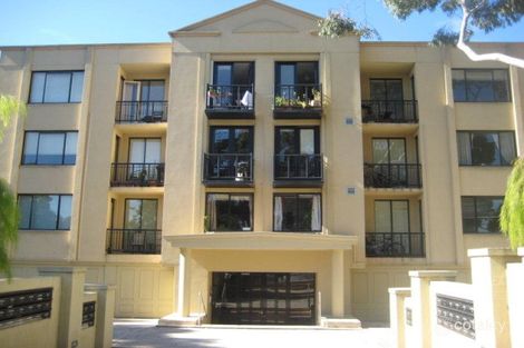 18/202 The Avenue, Parkville, VIC 3052