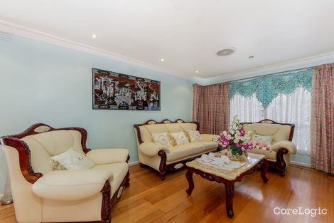 Property photo of 27 Mulhall Drive St Albans VIC 3021