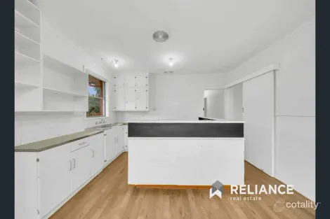 Property photo of 2 Myrtle Street Werribee VIC 3030