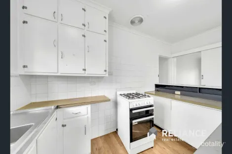 Property photo of 2 Myrtle Street Werribee VIC 3030