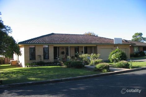 1 Lawrence Cres, West Kempsey, NSW 2440