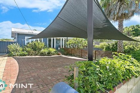 Property photo of 14 Oldham Crescent Hilton WA 6163