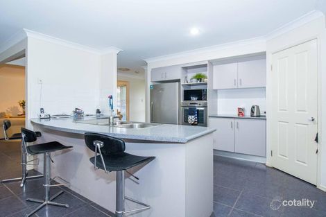 Property photo of 5 Tree Close Thabeban QLD 4670