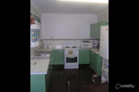 Property photo of 28 Dolphin Crescent Taranganba QLD 4703