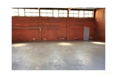 7/4 Sandra Pl, Welshpool, WA 6106