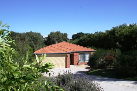 35 Robb Dr, Romsey, VIC 3434