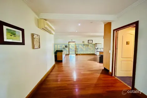 Property photo of 35 Hewett Street Richmond Hill QLD 4820