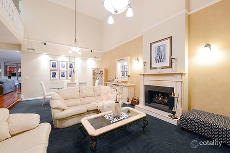 4 Dean Cl, Rowville, VIC 3178