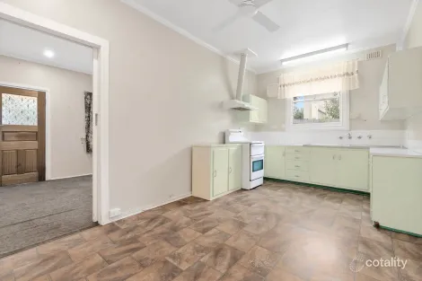 Property photo of 38 Acacia Avenue Loxton SA 5333