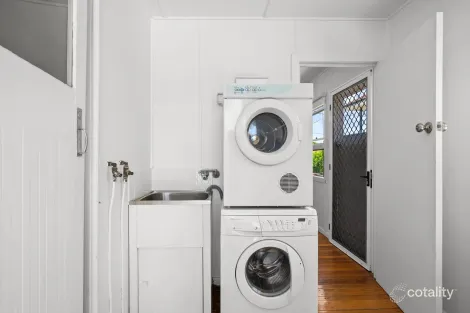 Property photo of 18 Allamanda Street Fairfield QLD 4103