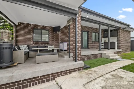 Property photo of 109 Oxford Street Smithfield NSW 2164