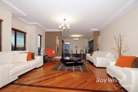 Property photo of 16 Haverbrack Drive Berwick VIC 3806