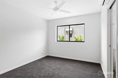 Property photo of 202/9 Violet Street Redcliffe QLD 4020
