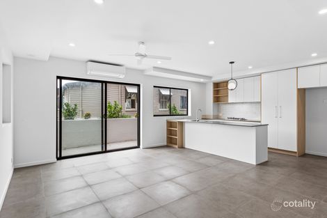 Property photo of 202/9 Violet Street Redcliffe QLD 4020