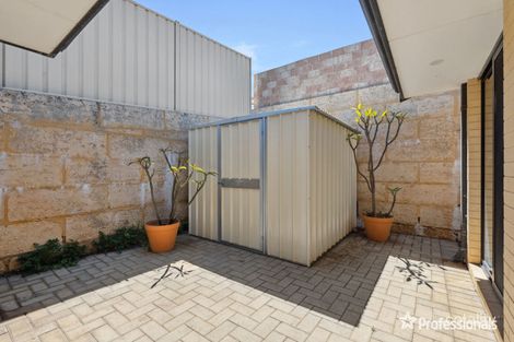 Property photo of 24 Radici Link Sinagra WA 6065