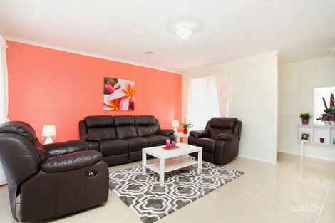Property photo of 31 Parkin Avenue Caroline Springs VIC 3023