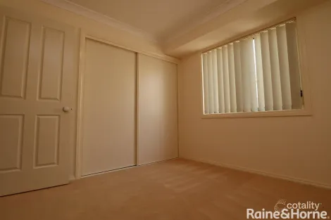 Property photo of 43 Bourkelands Drive Bourkelands NSW 2650